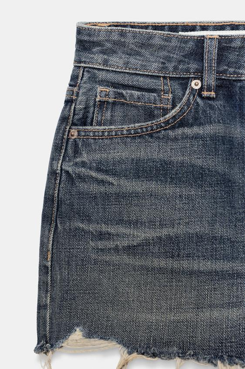 ZARA ДЖИНСОВЫЕ ШОРТЫ TRF СО СРЕДНЕЙ ПОСАДКОЙ И РАЗРЕЗАМИ, СИНИЙ