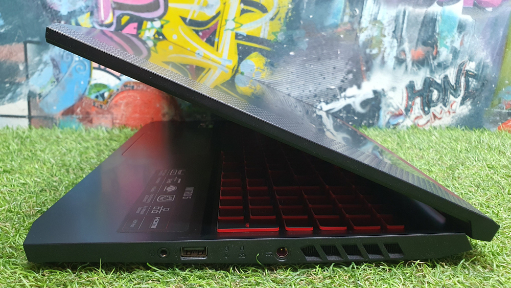 Игровой Acer  Ryzen 5/8Gb/GTX 1650 4 Gb/FHD/Nitro 5 AN515-43-R7A3 [nh.q6zer.00q]/Windows 10