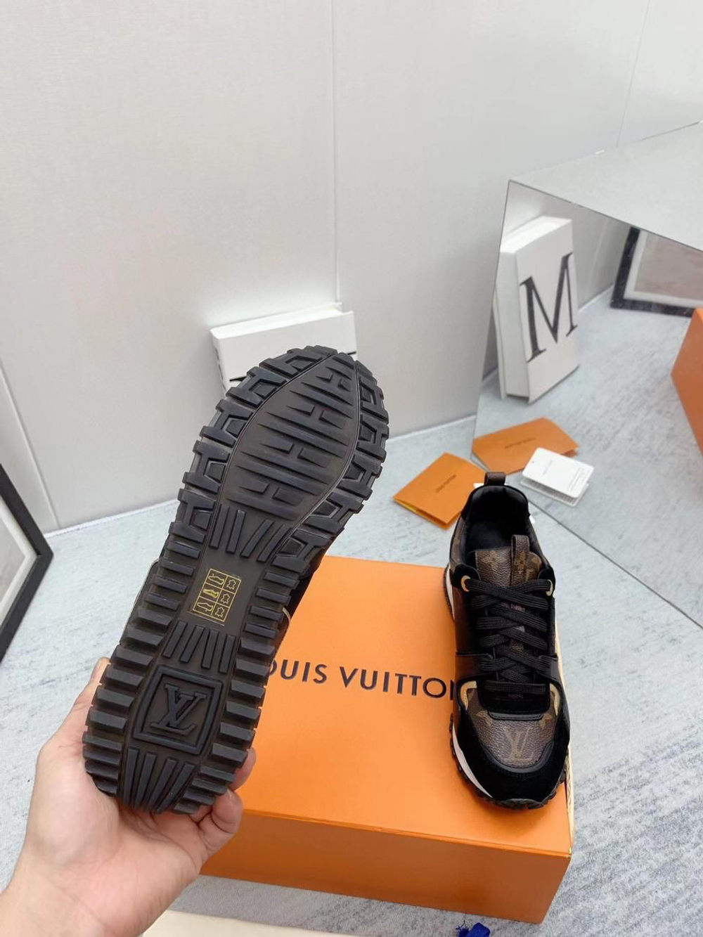 Кроссовки Louis Vuitton