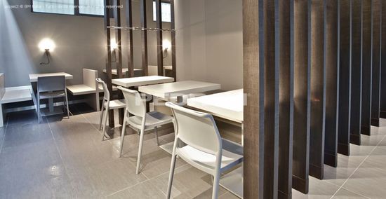 Стул пластиковый Ara