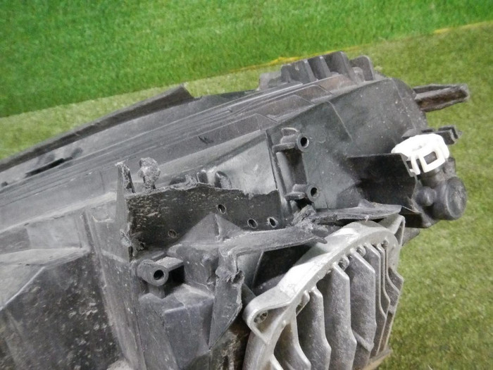 Битая Фара правая Mercedes GLC X253 (2015-2019) LED