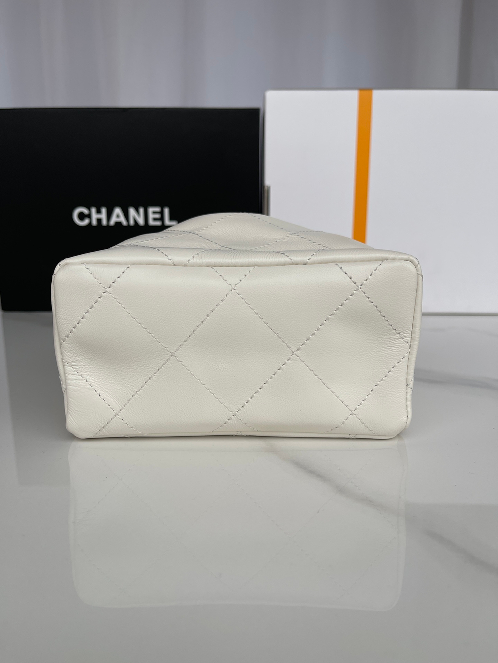 Chane1 Small Bucket Bag 17 cm