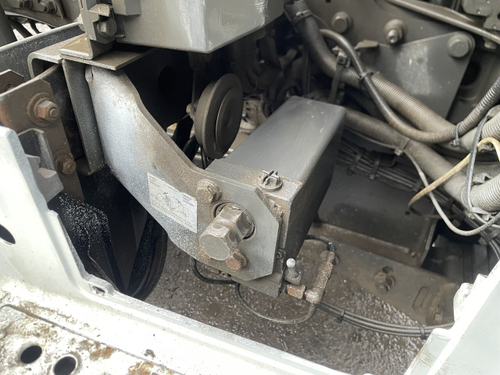 Насос подъема кабины