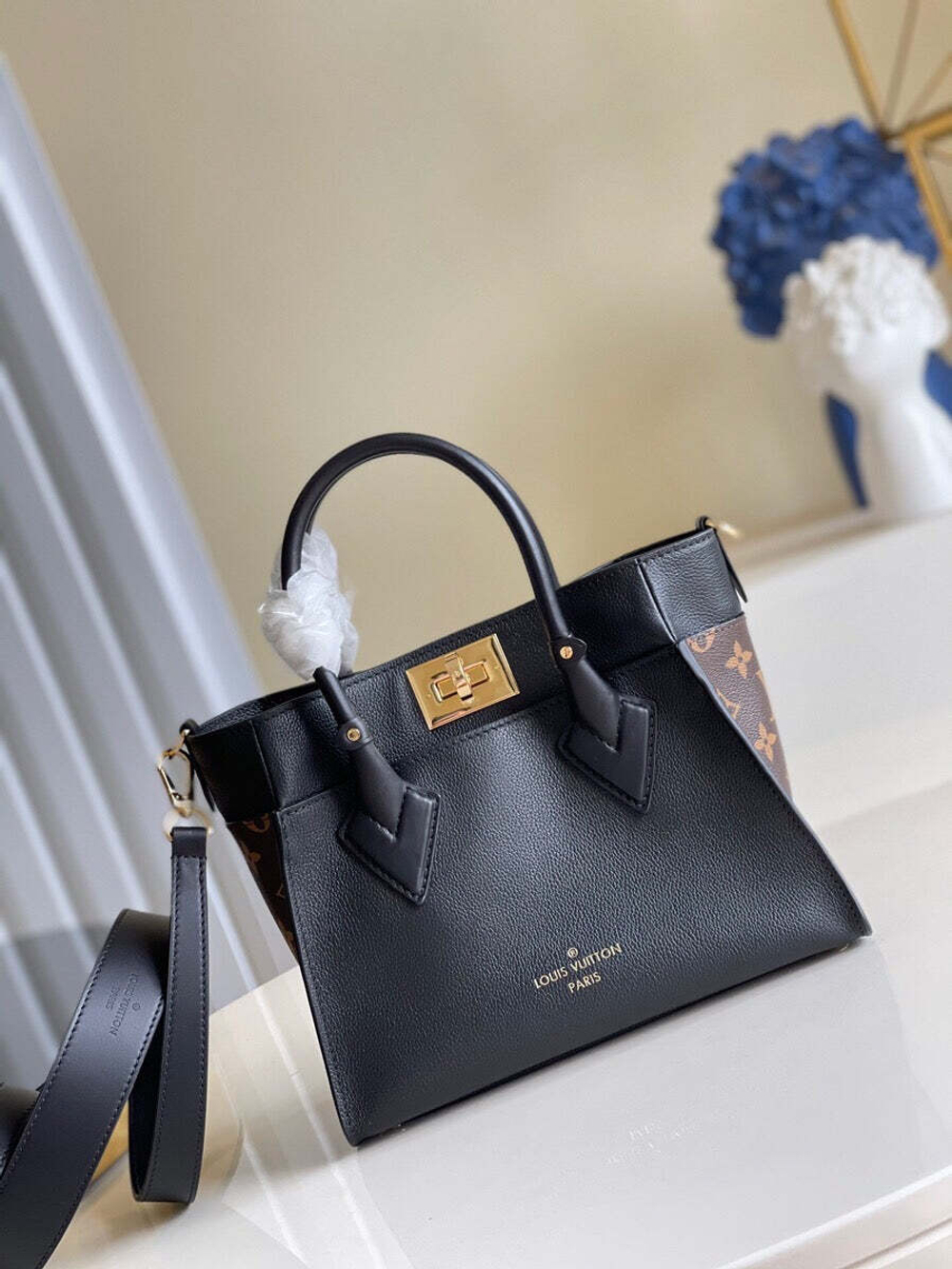 Louis Vuitton On My Side PM