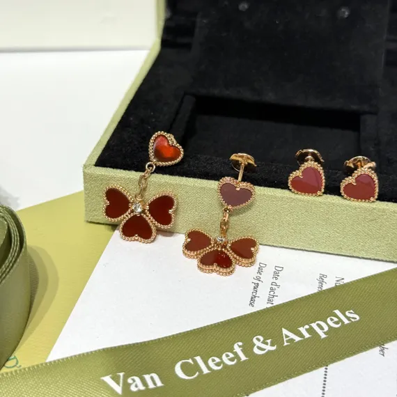 Серьги VAN CLEEF & ARPELS Sweet Hearts