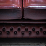 Диван в стиле Честерфильд