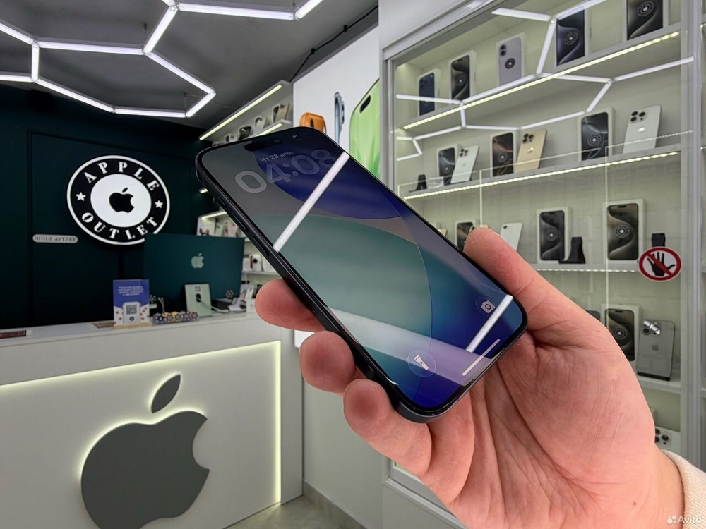 iPhone 15 Pro, 256 ГБ, SIM + eSIM б/у