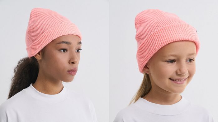 девушка и девочка в розовой шапке COOL ZONE