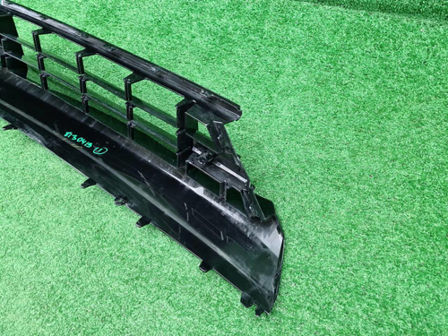 Решетка переднего бампера Volvo XC60 2 (2021-н.в.)