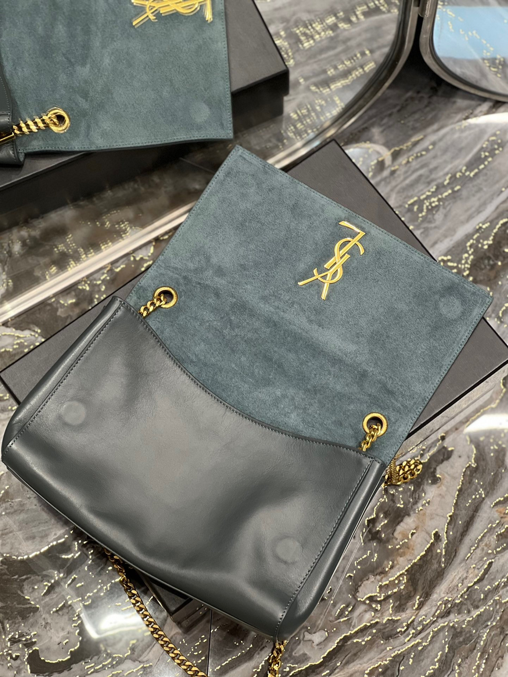 Saint Laurent Kate Medium Reversible Chain Bag 28 cm