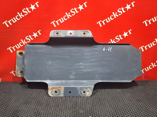 Кронштейн крыла переднего левого 2018г.