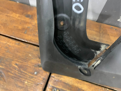 Брызговик задний левый Toyota RAV4 IV (XA40) 15-19 Б/У Оригинал 7662642210