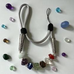 Шнурок для телефона. 7 чакр