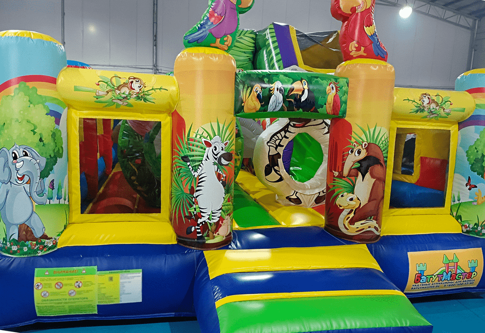 Коммерческий надувной батут «Попугайчики» с горкой, 5*4*2,8 м.