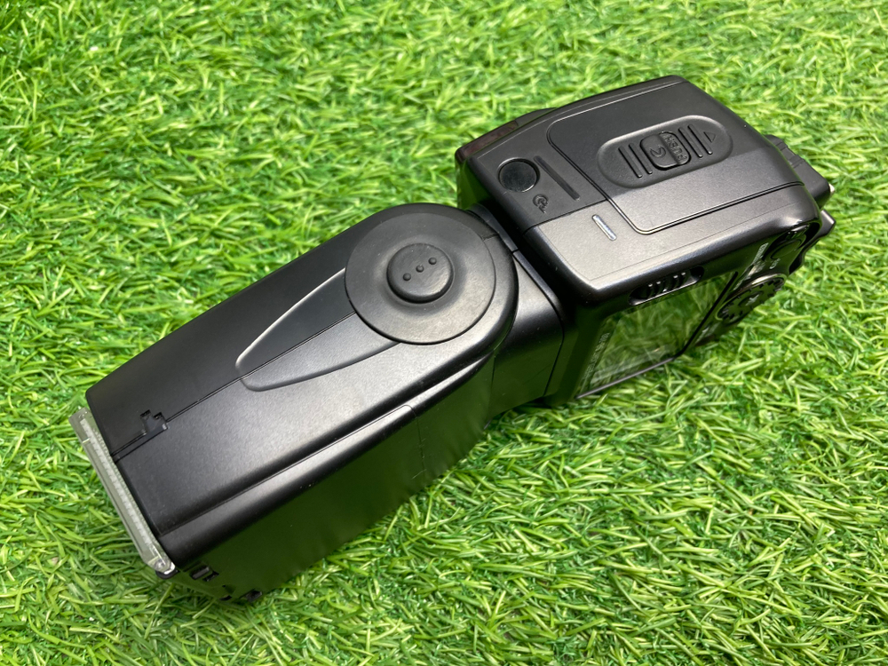 Nikon Speedlight SB-700