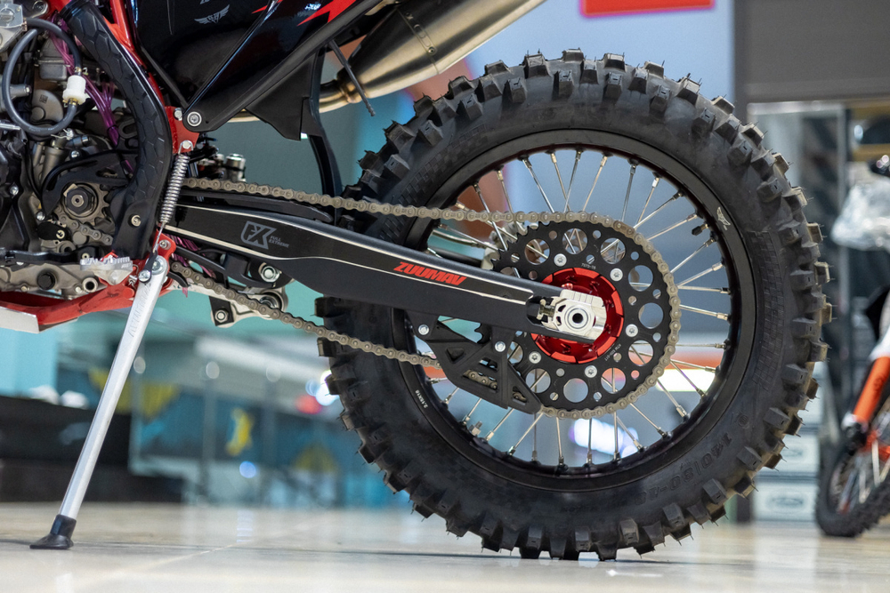 Мотоцикл кроссовый Zuumav K8 FX 450 (NC450) 21/18 Red