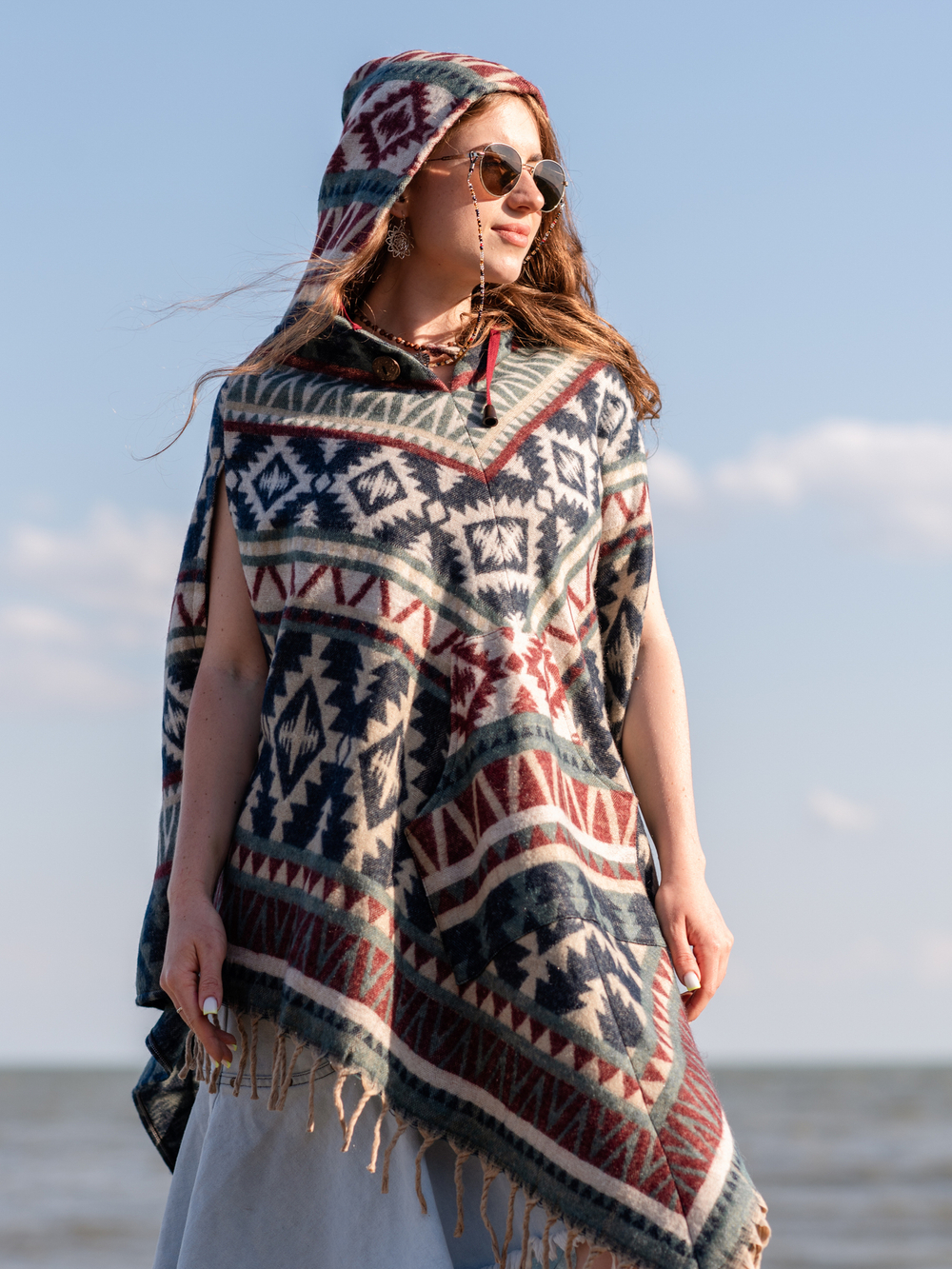 Пончо женское шерстяное с орнаментом