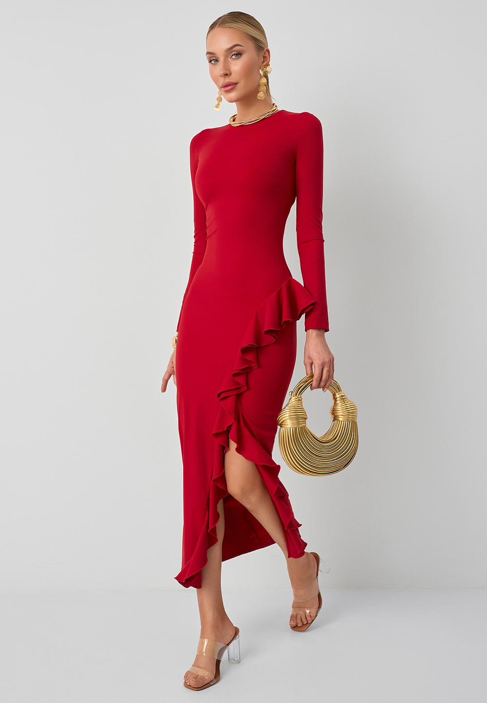 Платье с воланом красное