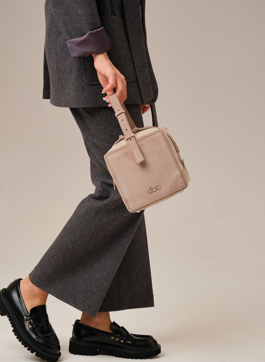 Замшевая сумка Quadra DBR 30989 ваниль