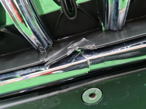 Бампер передний Hongqi HS5 (2019-н.в.)