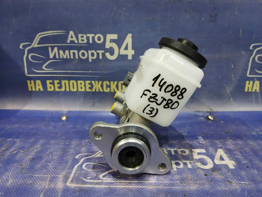 Главный тормозной цилиндр TOYOTA LAND CRUISER 1995-1996