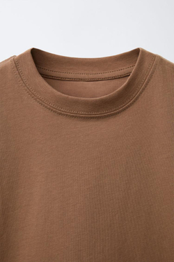 ZARA НАБОР ИЗ ТРЕХ ОДНОТОННЫХ ФУТБОЛОК, РЫЖЕВАТО-КОРИЧНЕВЫЙ