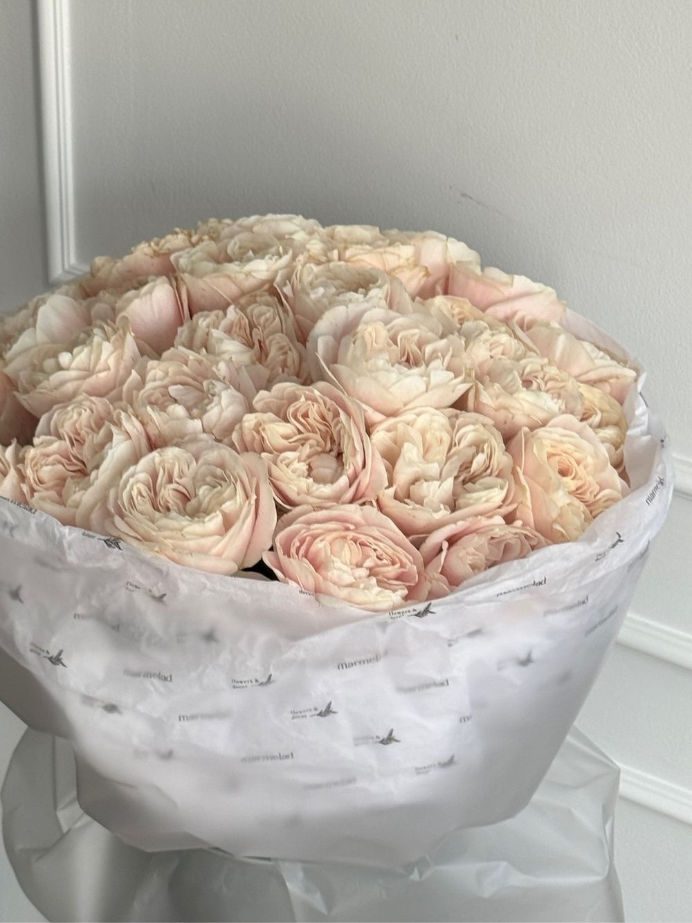 Гранд-букет из нежных одноголовых роз