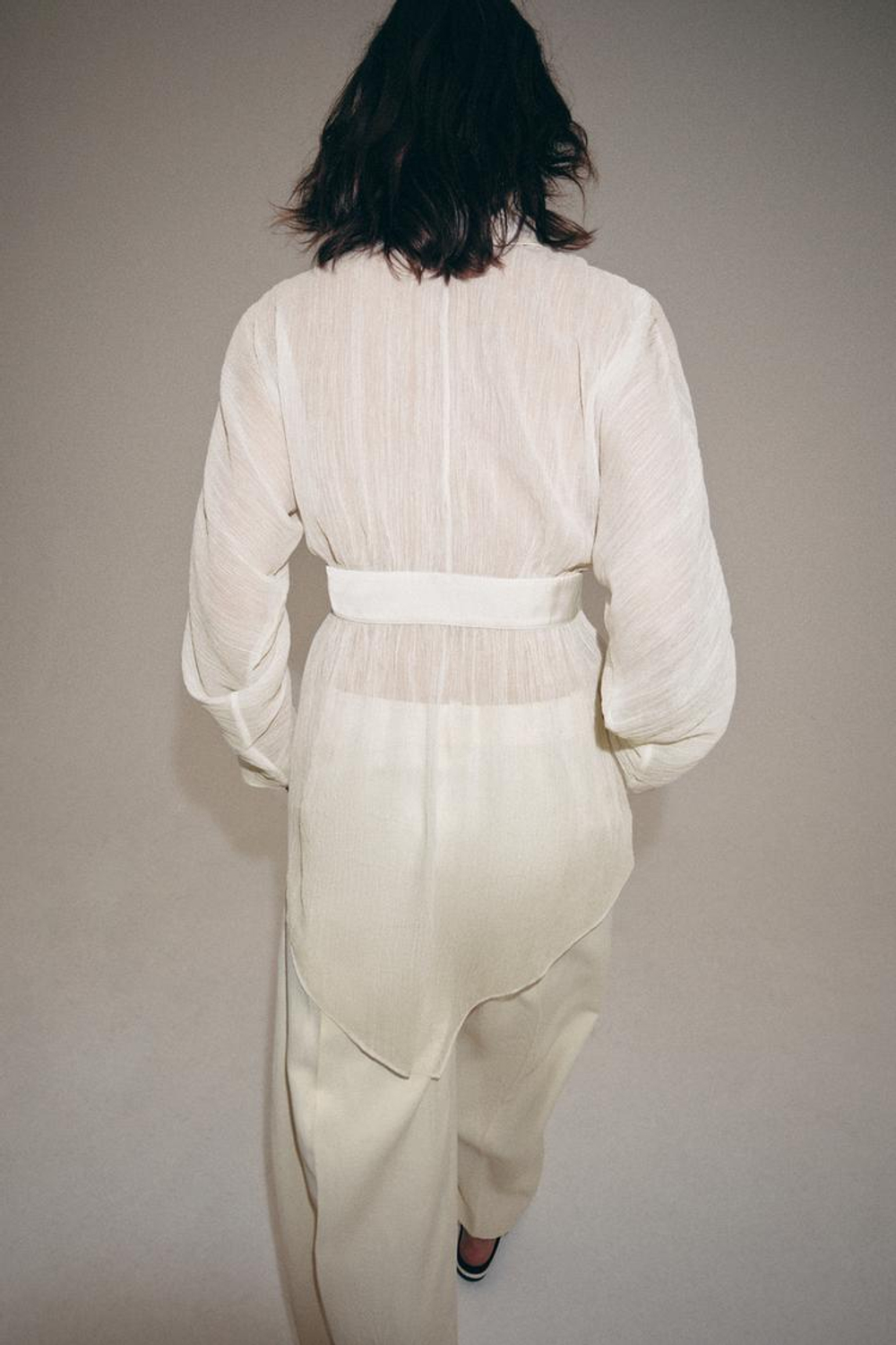 ZARA БЛУЗА ИЗ ЖОРЖЕТА С КРУЖЕВОМ — ZW COLLECTION, ЭКРЮ