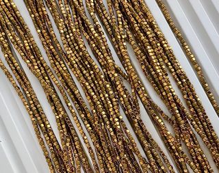 Нить бусин из гематита "Кубик" 2,8мм