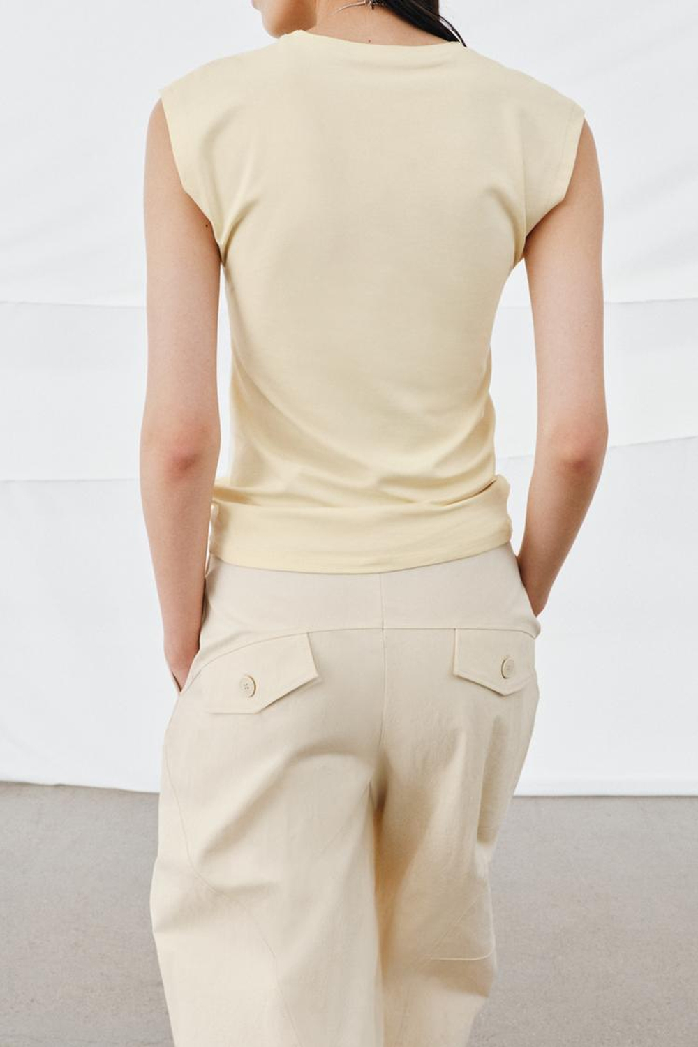 ZARA ХЛОПКОВАЯ ФУТБОЛКА, ПАСТЕЛЬНО-ЖЕЛТЫЙ