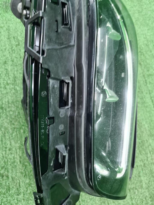 Фара правая Mercedes E W213 (2020-2023) LED
