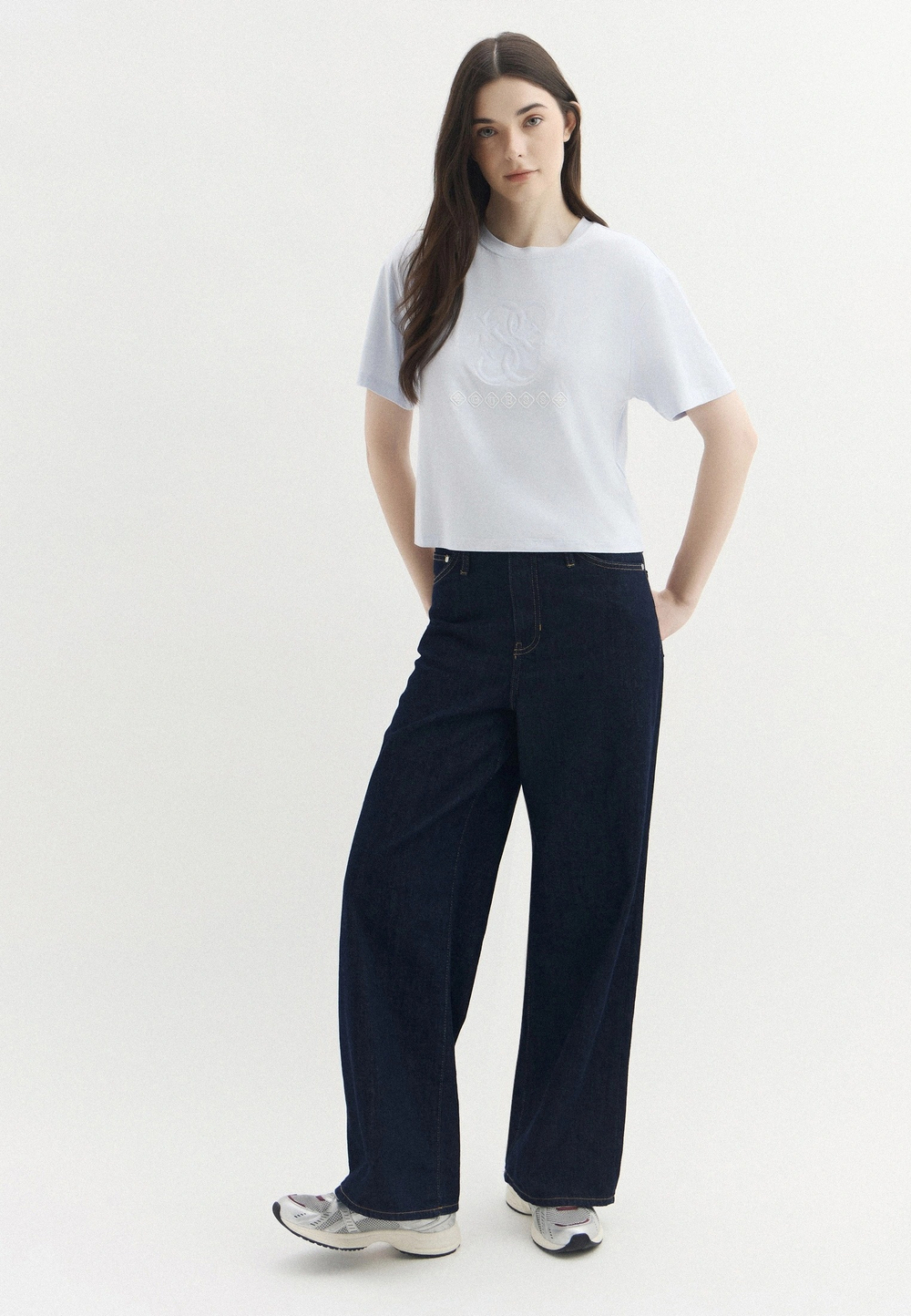 Футболка женская GUESS