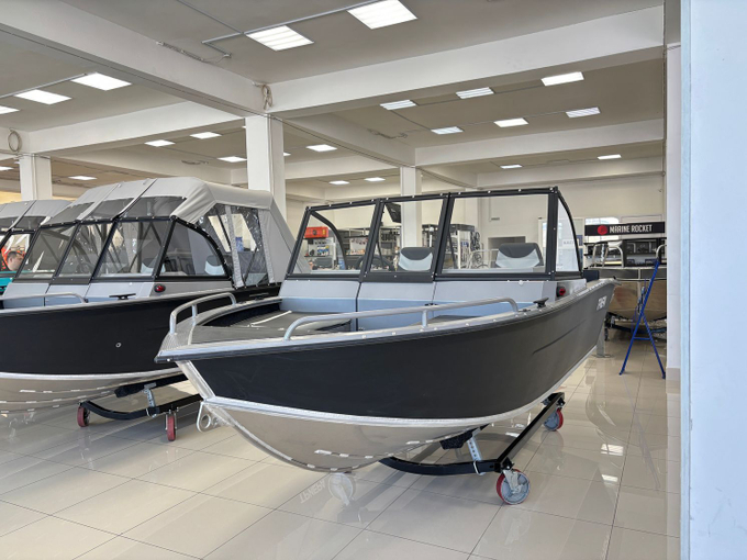 Моторная лодка, Триера 460 BR_new, серый с Suzuki DF60ATL