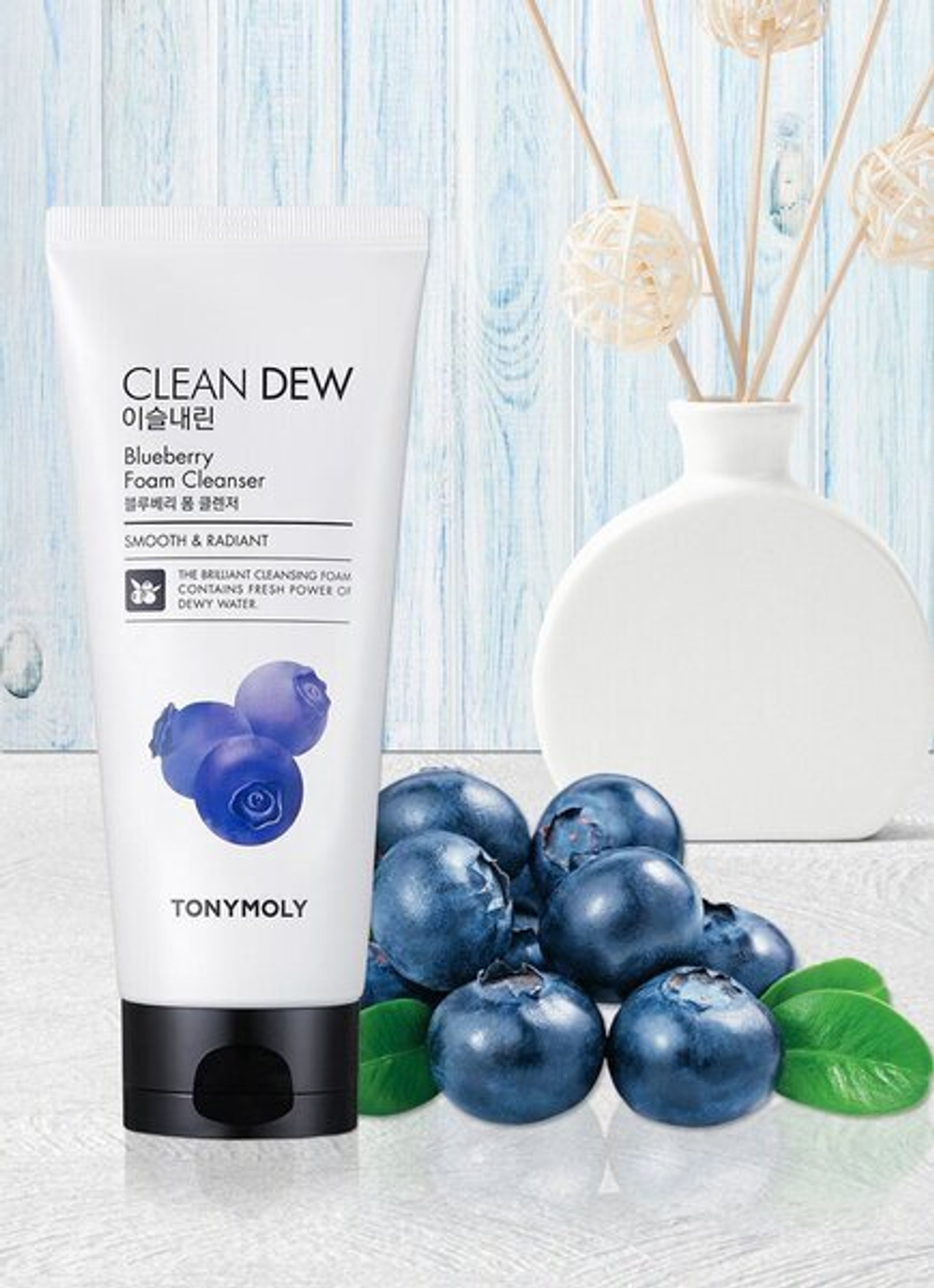Пенка очищающая для умывания с экстрактом черники Clean Dew Blueberry Foam Cleanser TONY MOLY 180 мл.