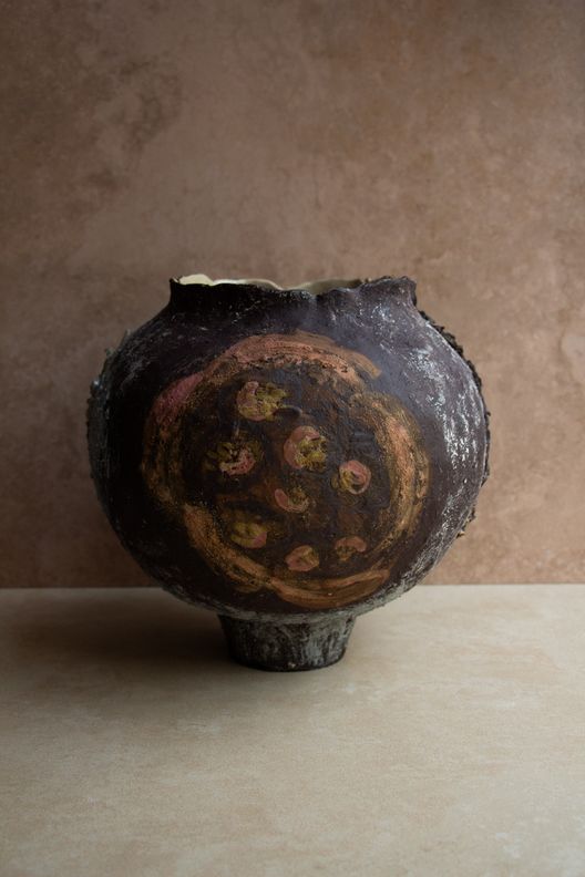 Ваза Чарита, темная / Кирия Керамика / Kyria ceramics