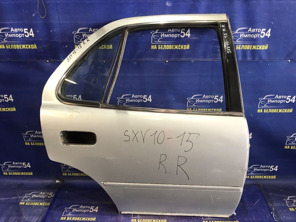 Дверь задняя правая TOYOTA CAMRY 1995