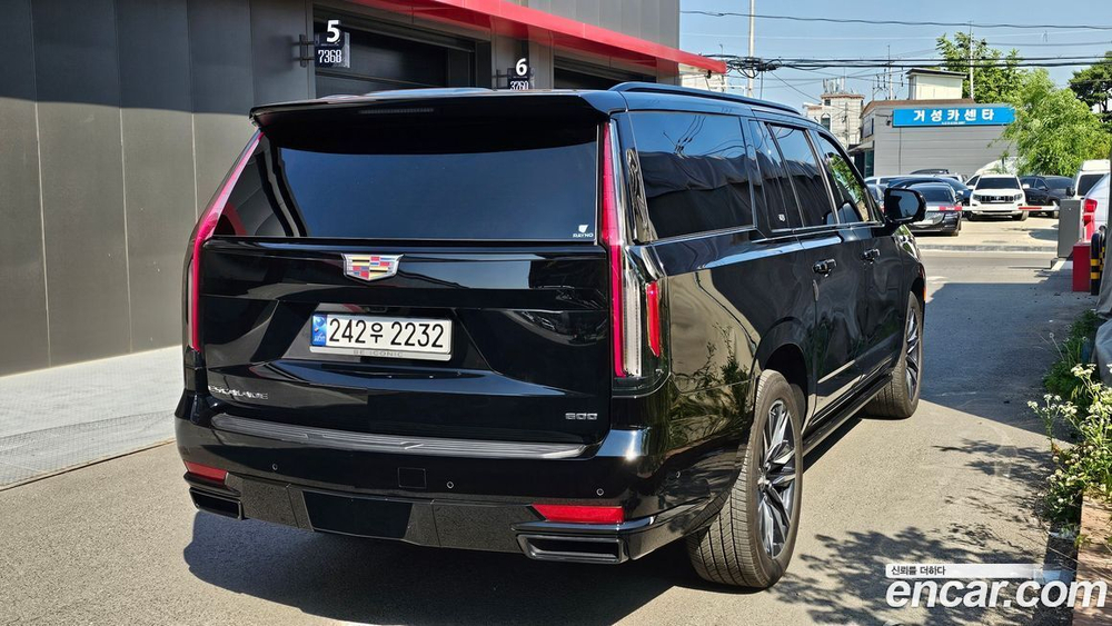 Cadillac Escalade 5 Generation 6.2 ESV (05.2023)
