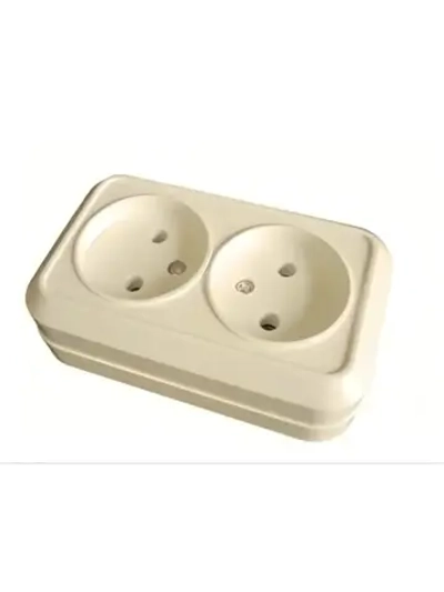 Двойная розетка без заземления, кремовая Makel ОП 16А IP20