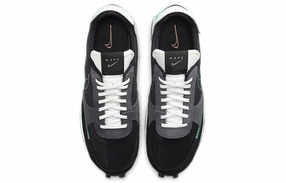 Кроссовки Nike Daybreak