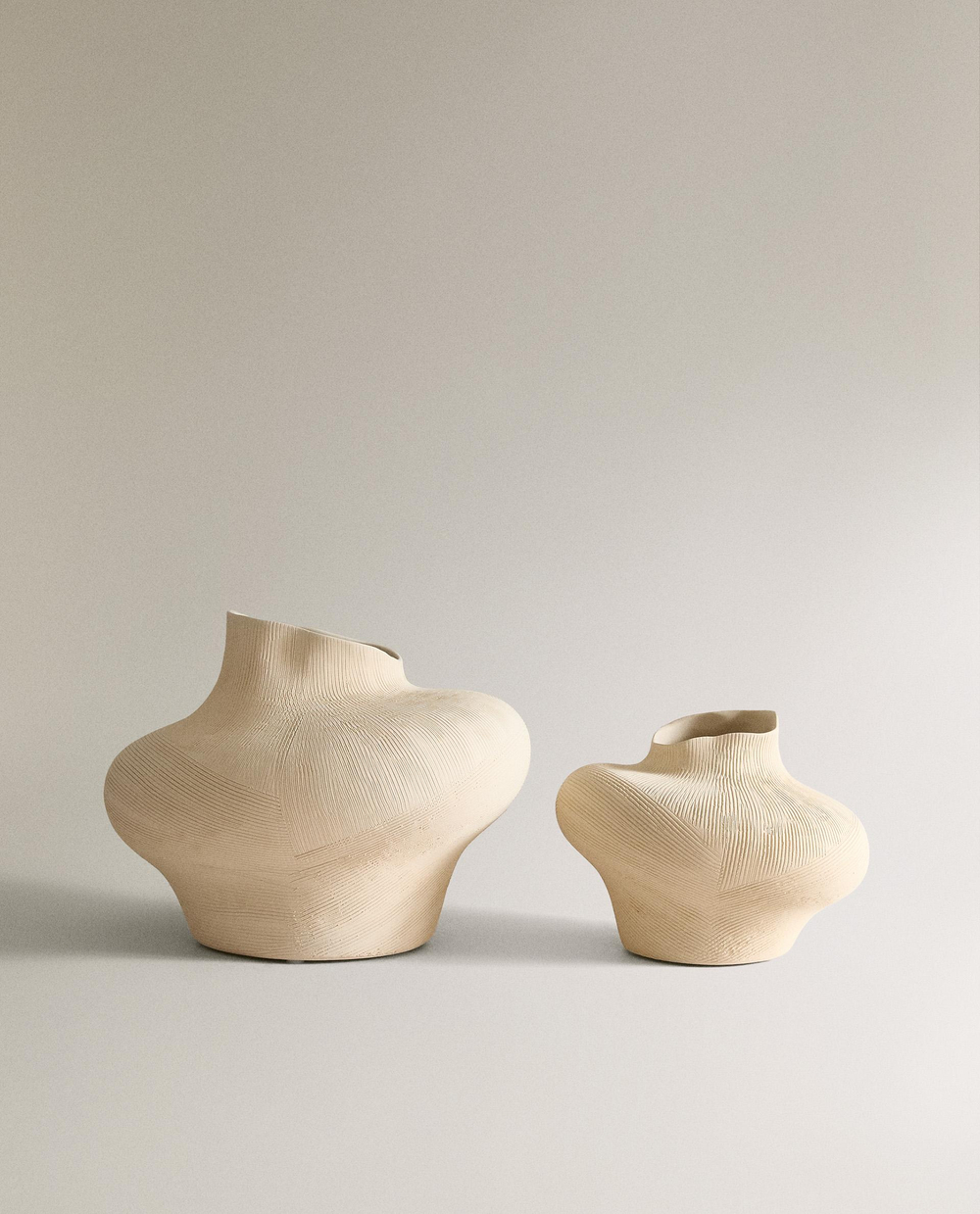 Zara Home Ваза из керамики, цвет белый, 19 см