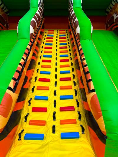 Коммерческий надувной батут «Мир Сафари 2», 14*7*7,5 м.