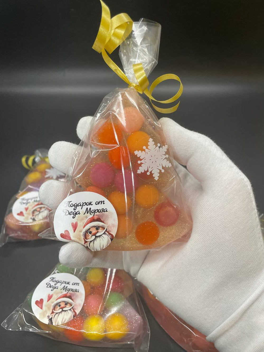 Ароматическое мыло ручной работы Елочки с шариками внутри