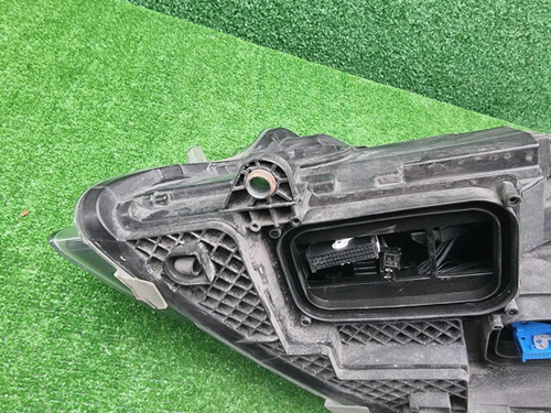 Фара правая Mercedes V W447 (2014-н.в.) LED