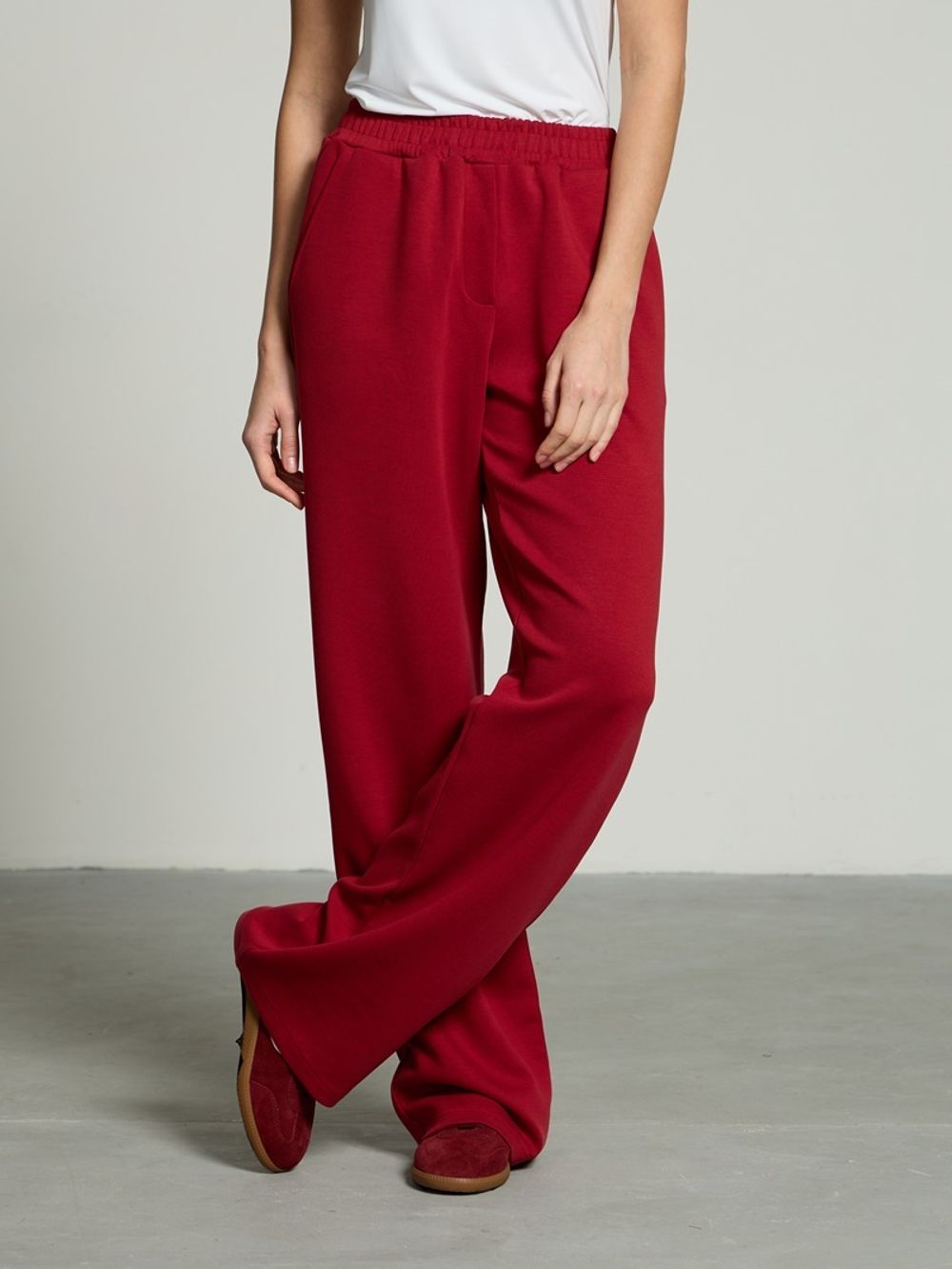 Брюки спортивные ягодные