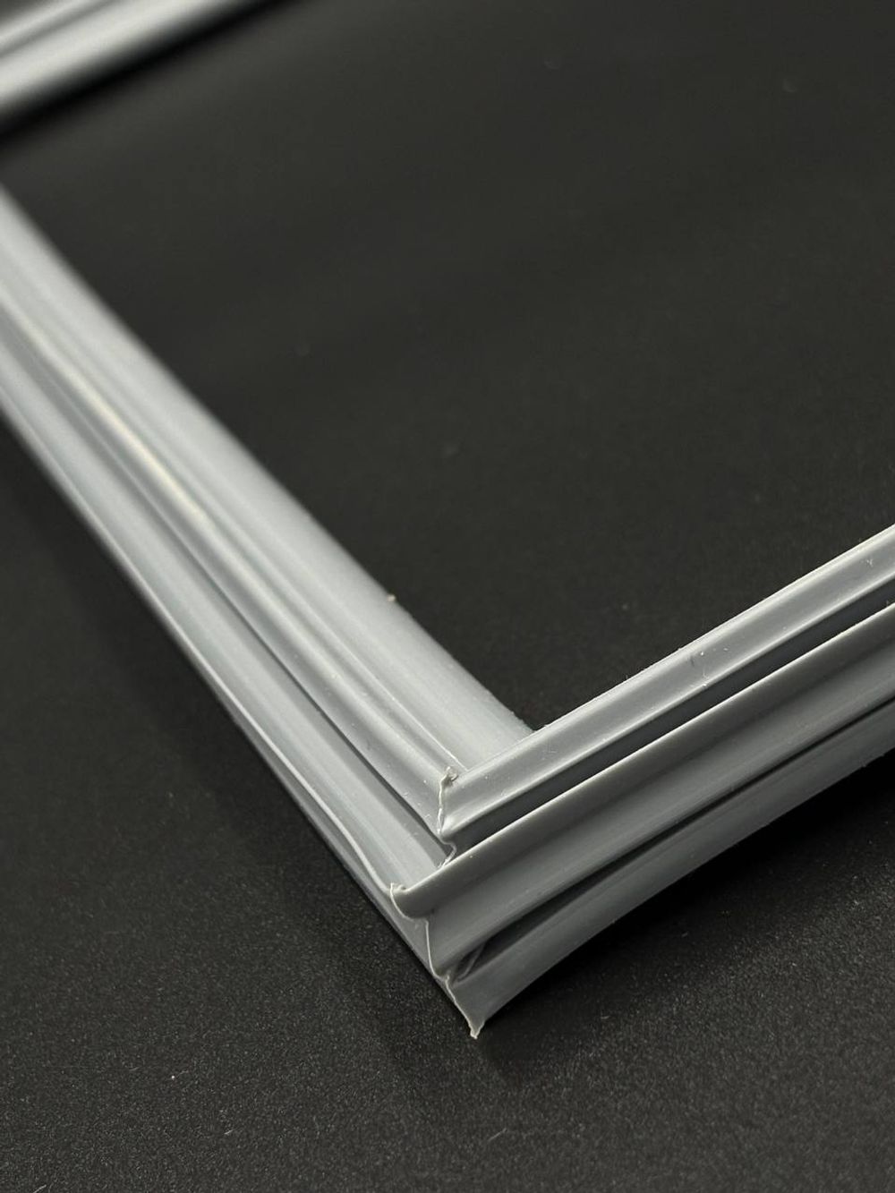 Уплотнитель двери аппарата шоковой заморозки Sagi 860*710 по краю мм (006) серый