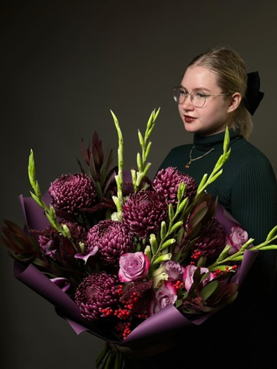 Авторский букет «Пурпурная корона»