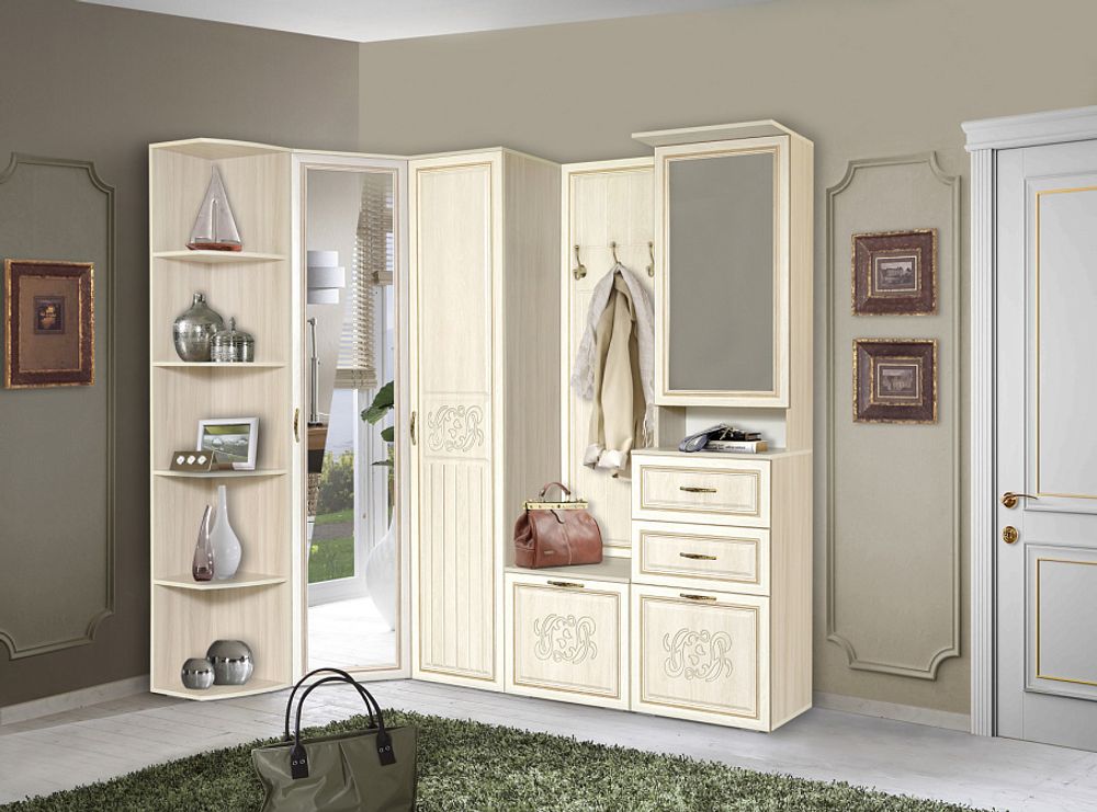 Виктория Тумба с зеркалом