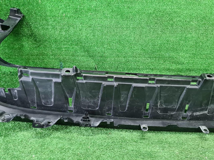 Бампер задний Toyota Land Cruiser 300 (2021-н.в.)