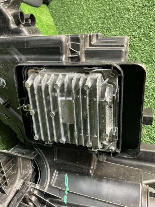 Фара правая Geely Atlas 2 (2023-н.в.) LED