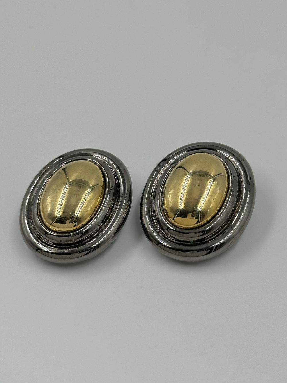 Клипсы биколор Liz Claiborne